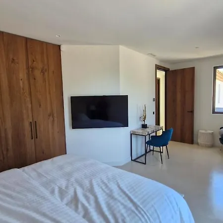 Vigna Estate Villa *