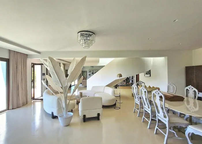 Villa Vigna Estate
