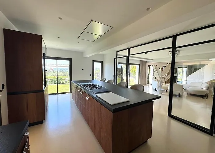 Villa Vigna Estate *